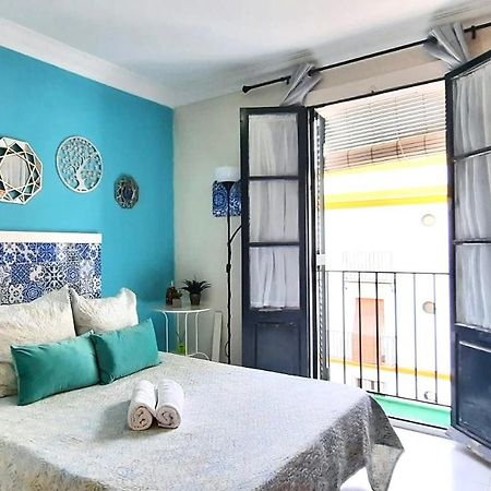 Budget And Cute Rooms With Balcony Sevilla Center Экстерьер фото