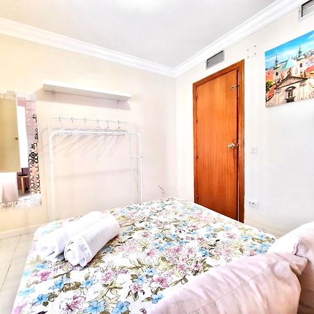 Budget And Cute Rooms With Balcony Sevilla Center Экстерьер фото