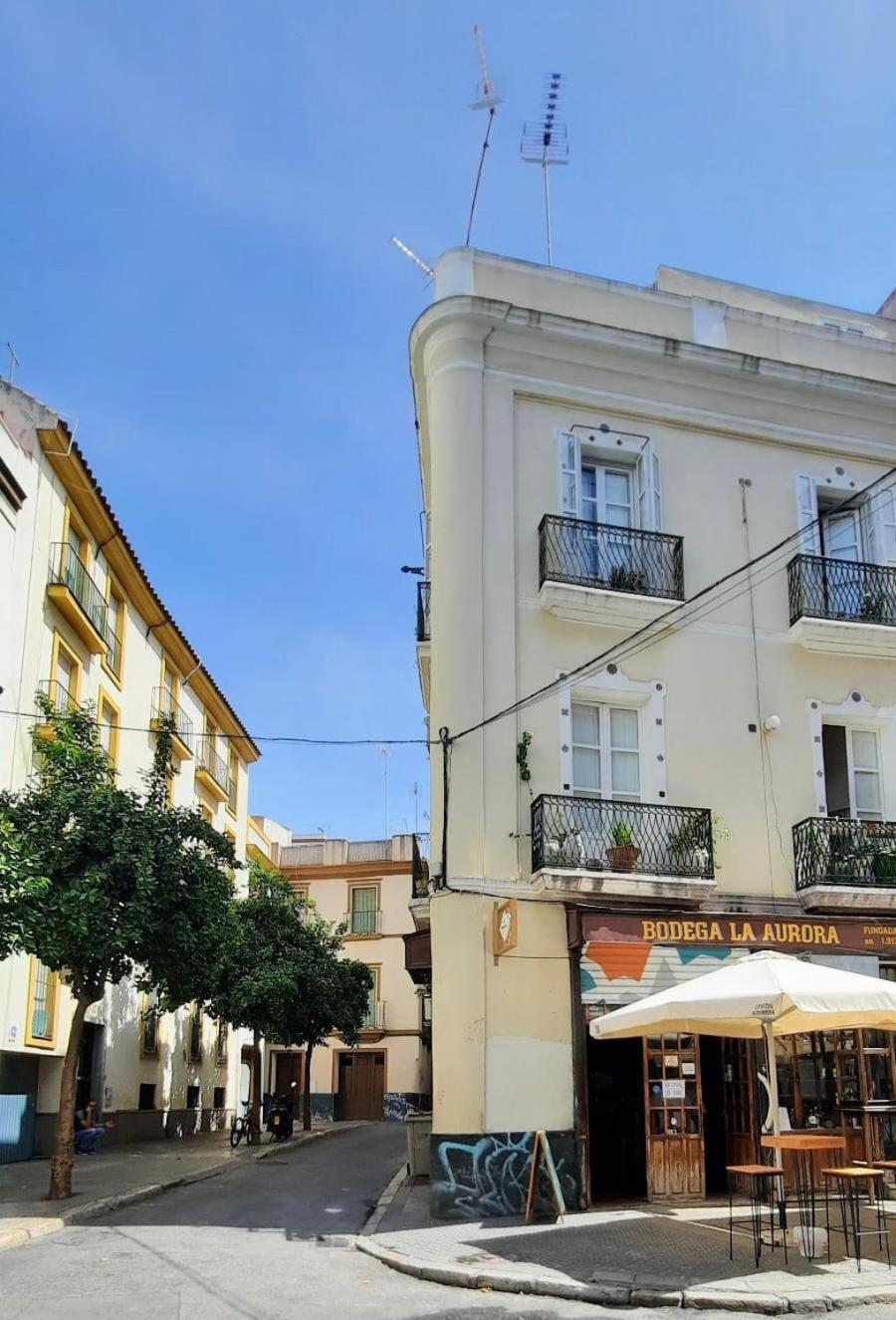 Budget And Cute Rooms With Balcony Sevilla Center Экстерьер фото