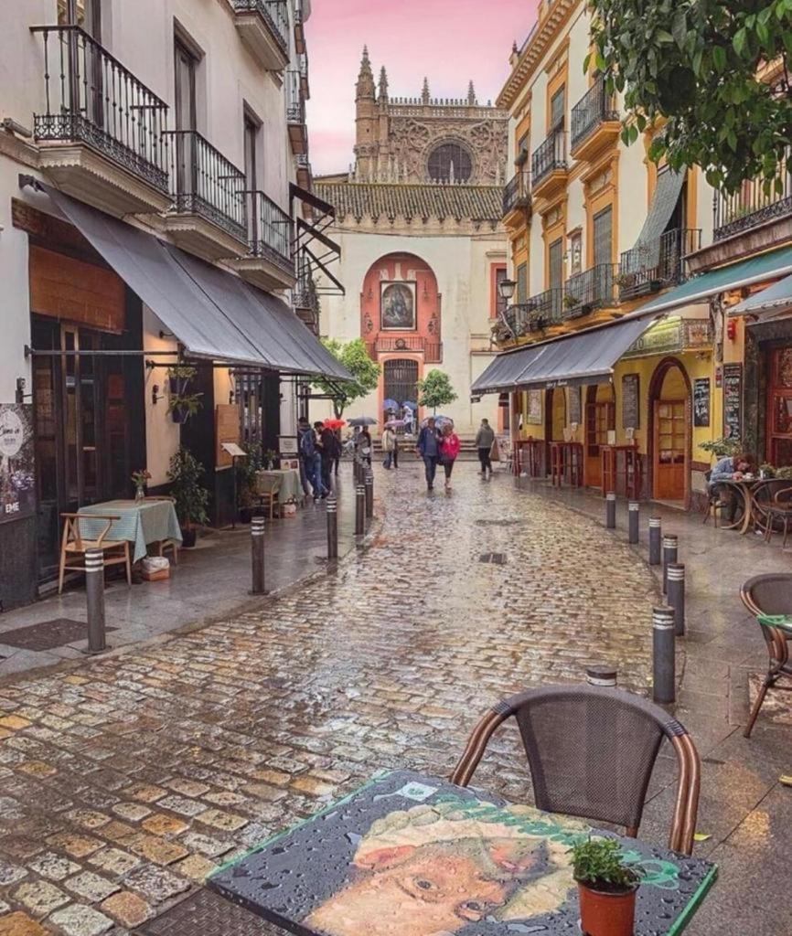 Budget And Cute Rooms With Balcony Sevilla Center Экстерьер фото