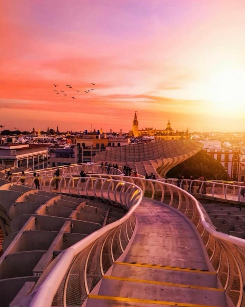 Budget And Cute Rooms With Balcony Sevilla Center Экстерьер фото