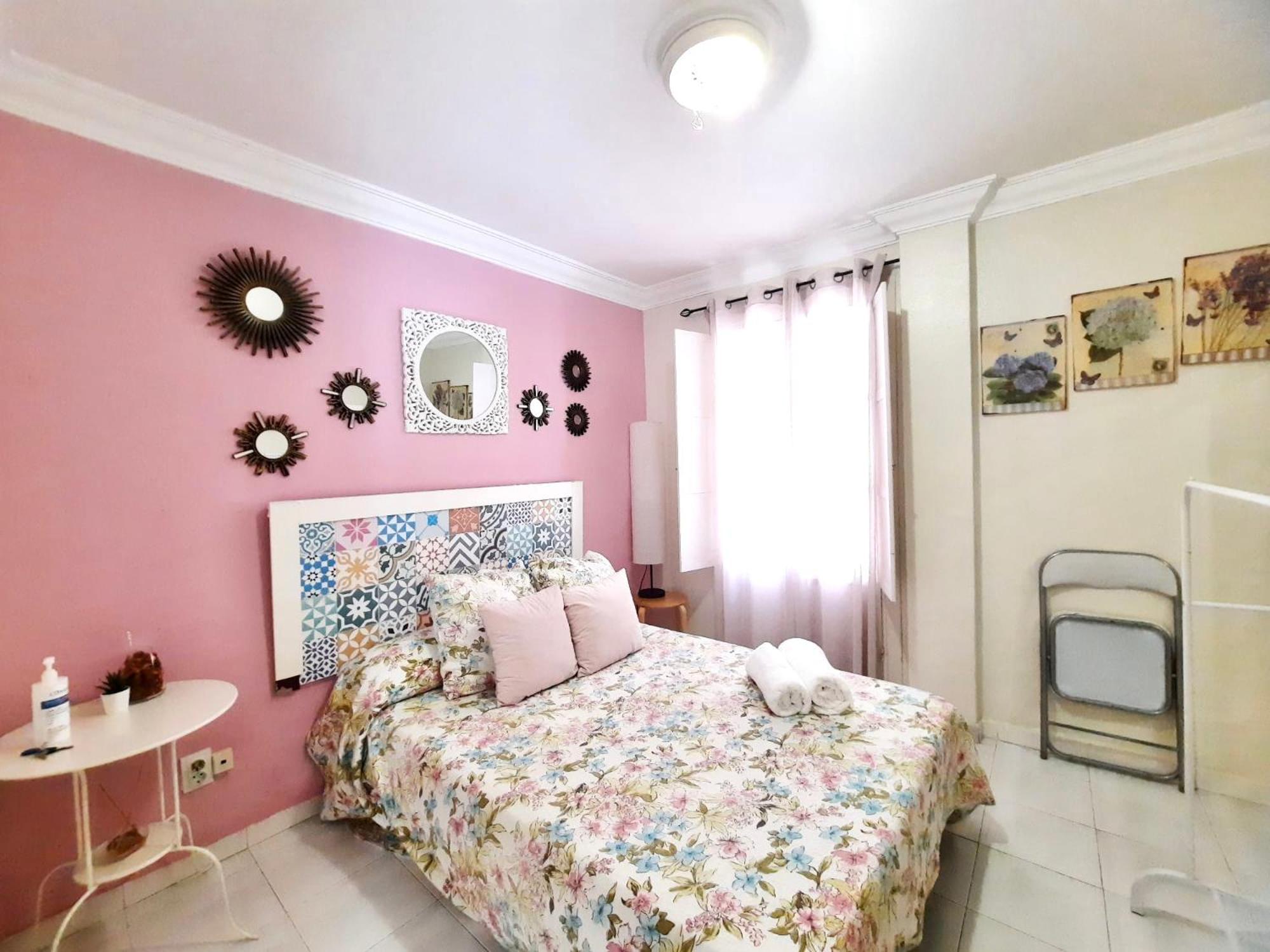 Budget And Cute Rooms With Balcony Sevilla Center Экстерьер фото