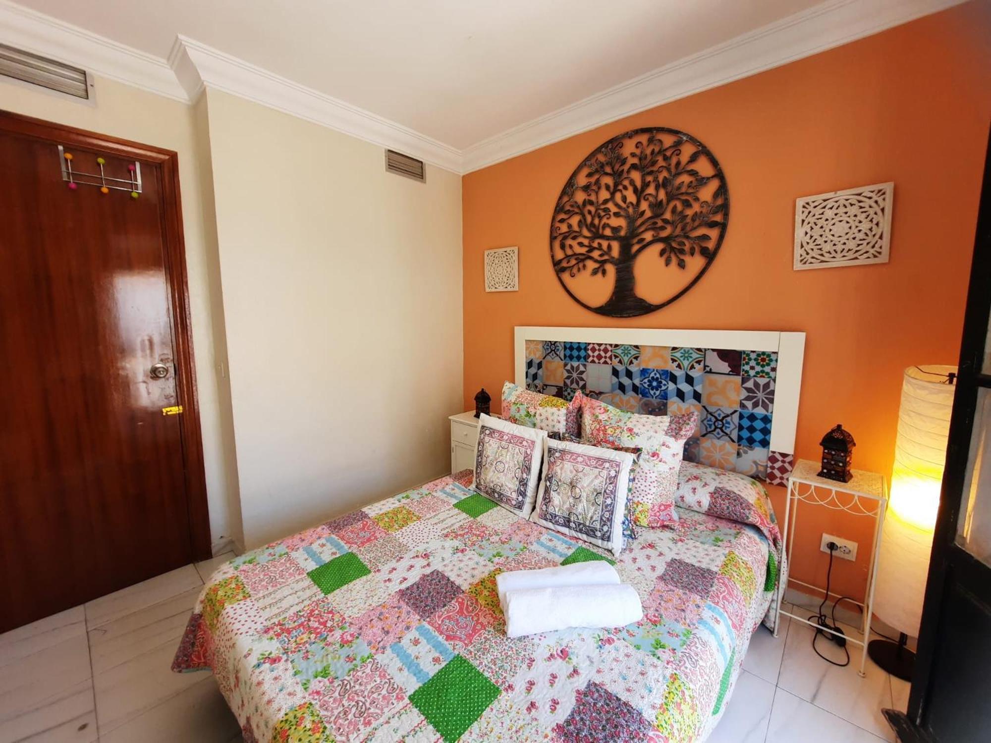 Budget And Cute Rooms With Balcony Sevilla Center Экстерьер фото