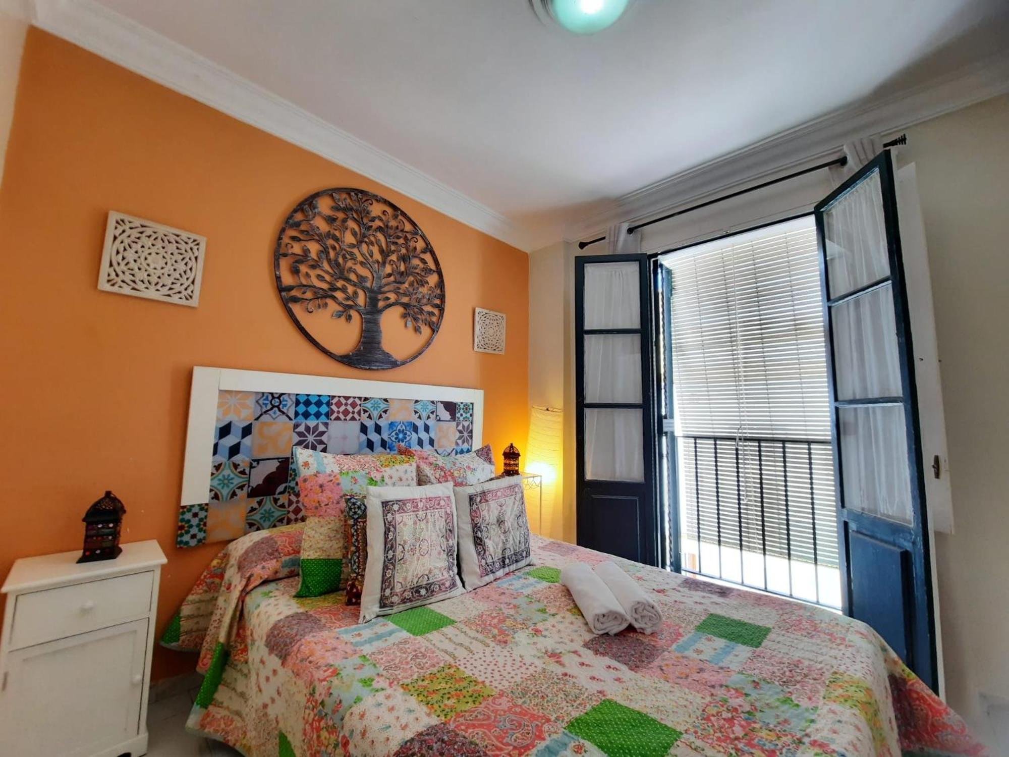 Budget And Cute Rooms With Balcony Sevilla Center Экстерьер фото