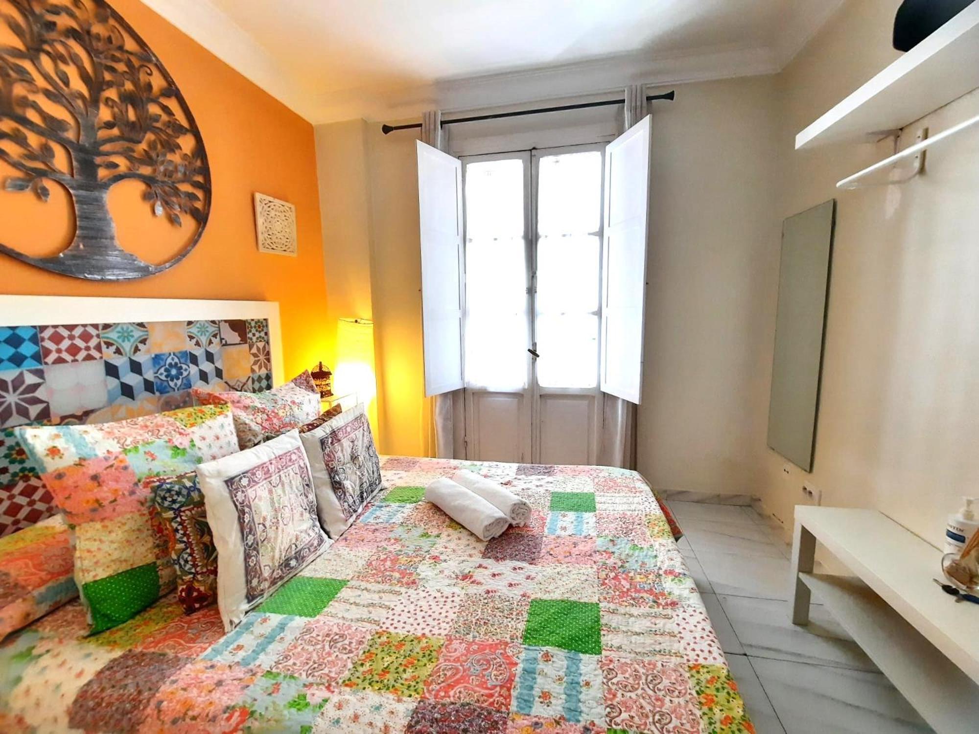 Budget And Cute Rooms With Balcony Sevilla Center Экстерьер фото