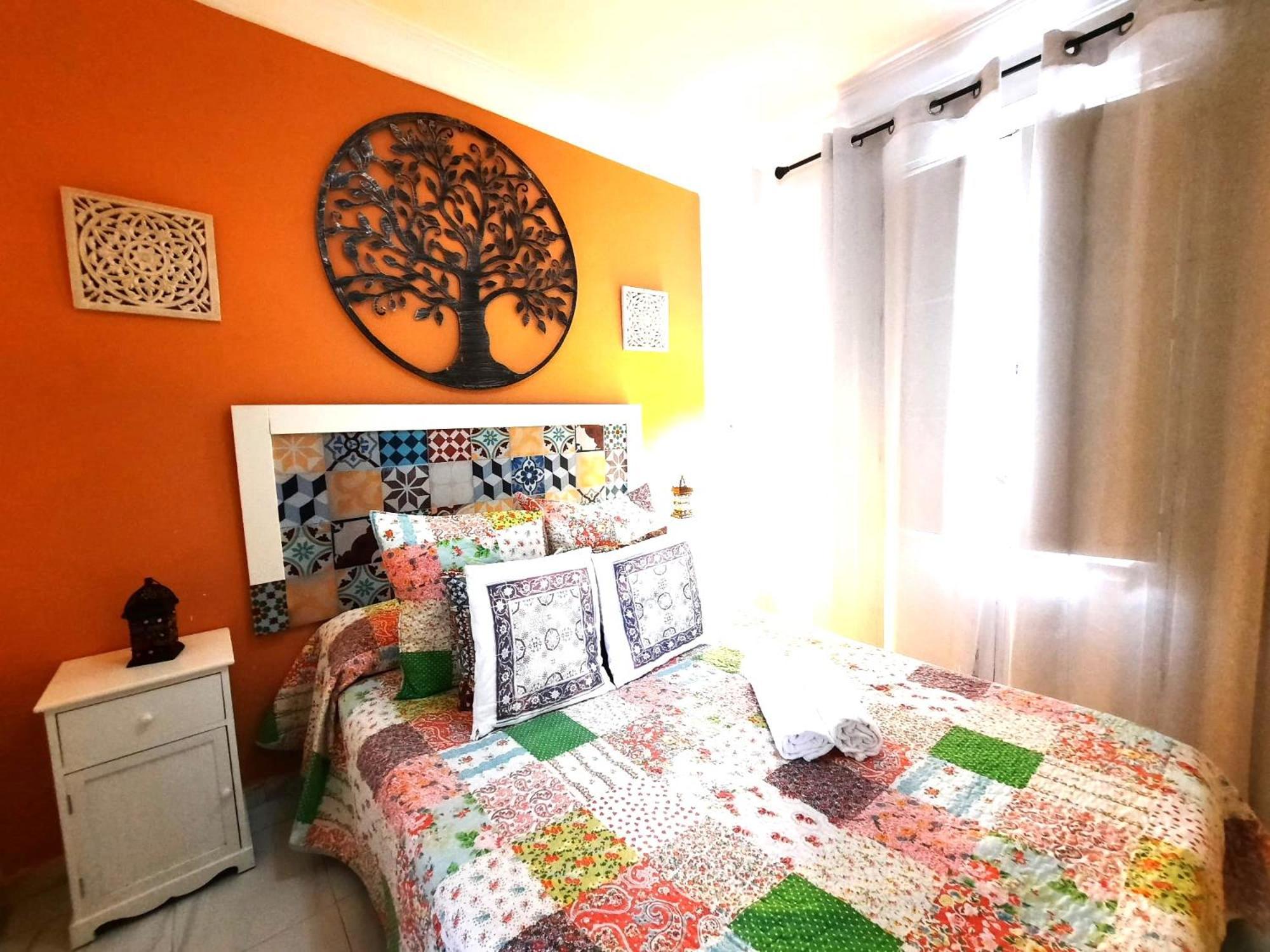 Budget And Cute Rooms With Balcony Sevilla Center Экстерьер фото
