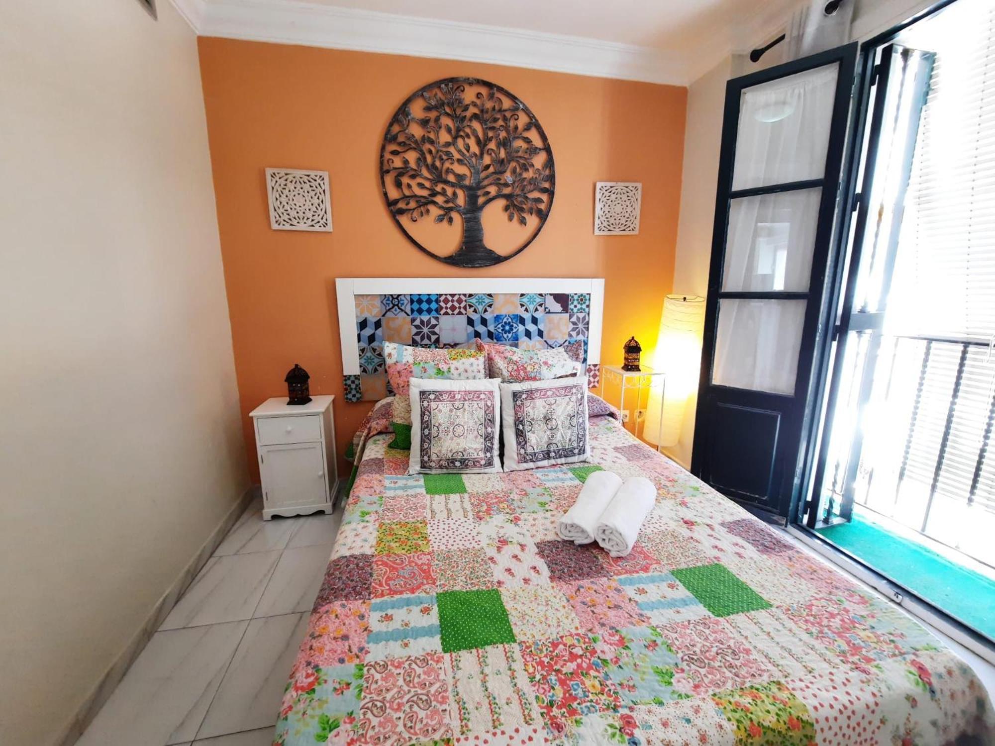 Budget And Cute Rooms With Balcony Sevilla Center Экстерьер фото