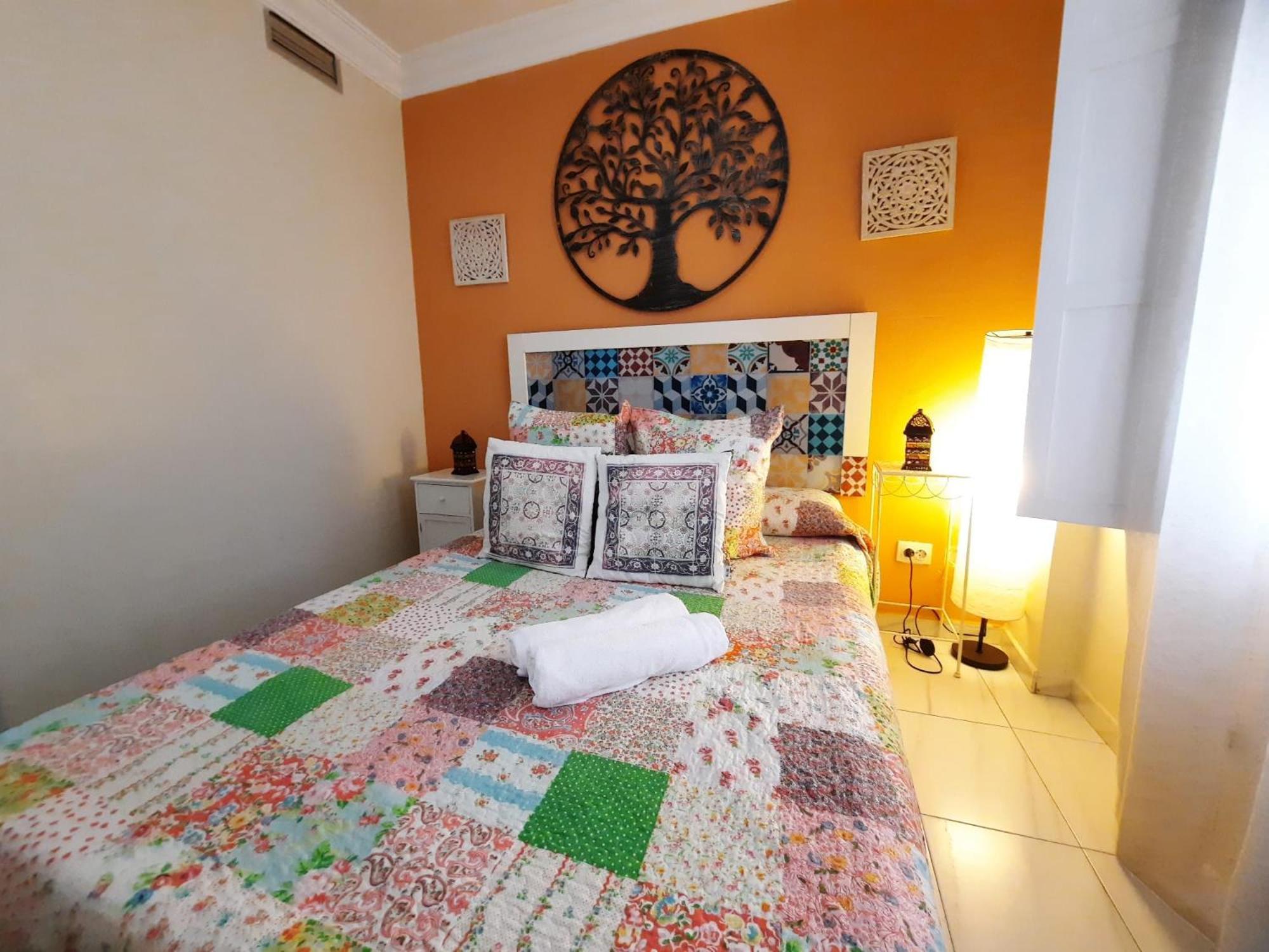 Budget And Cute Rooms With Balcony Sevilla Center Экстерьер фото
